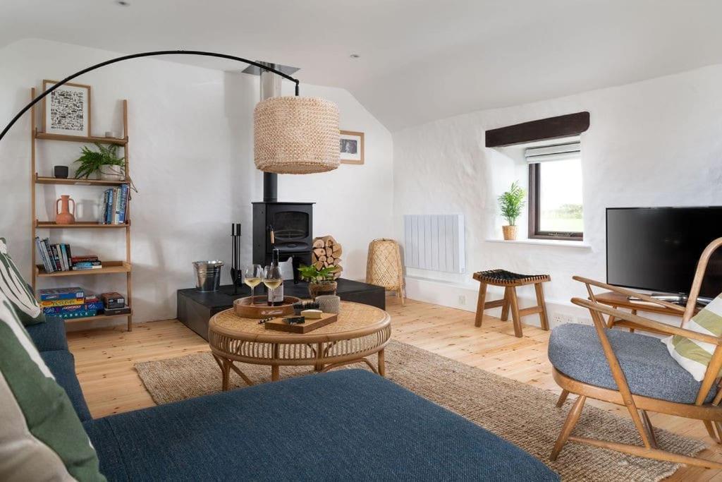 Porthcurno Barns, The Cart Lodge - Cosy Cottage, Walk To Porthcurno Beach, Pedn Vouder & Minack Theatre Penzance Buitenkant foto