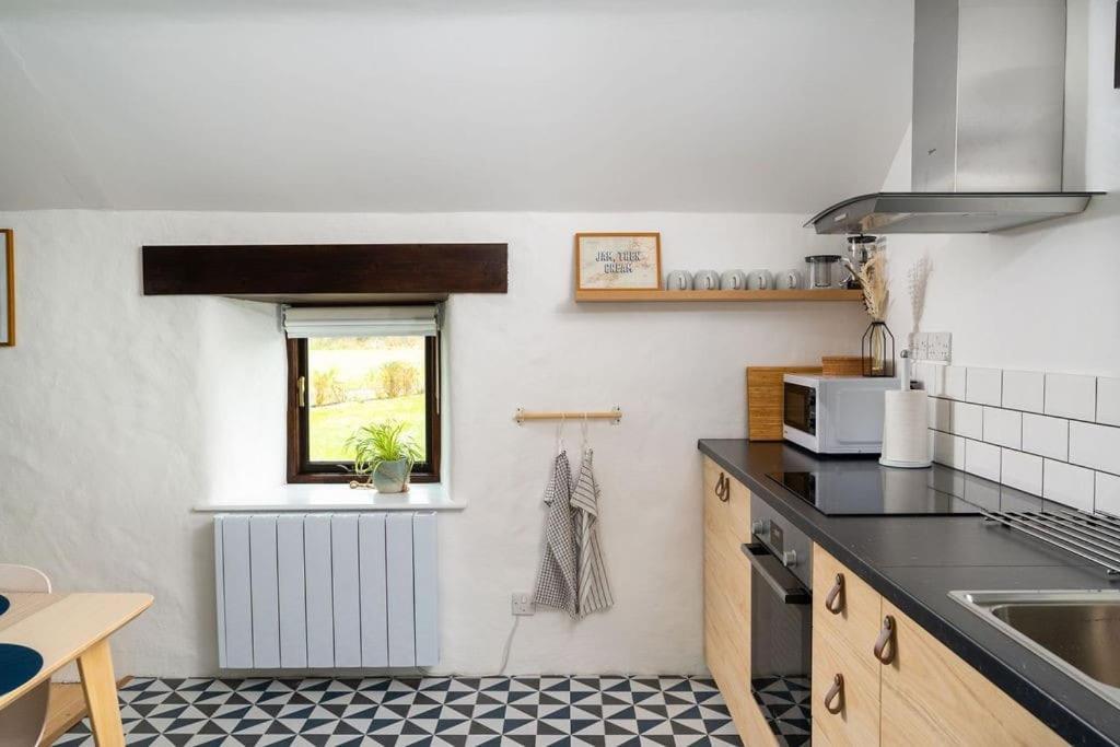 Porthcurno Barns, The Cart Lodge - Cosy Cottage, Walk To Porthcurno Beach, Pedn Vouder & Minack Theatre Penzance Buitenkant foto